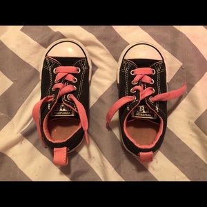 Toddler girl’s converse shoes